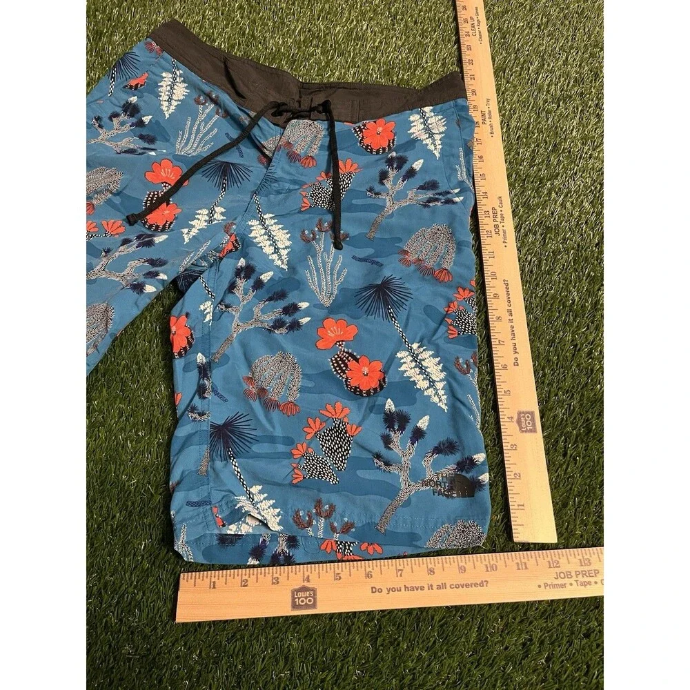 North Face Floral Swim Trunks Men's Size 31